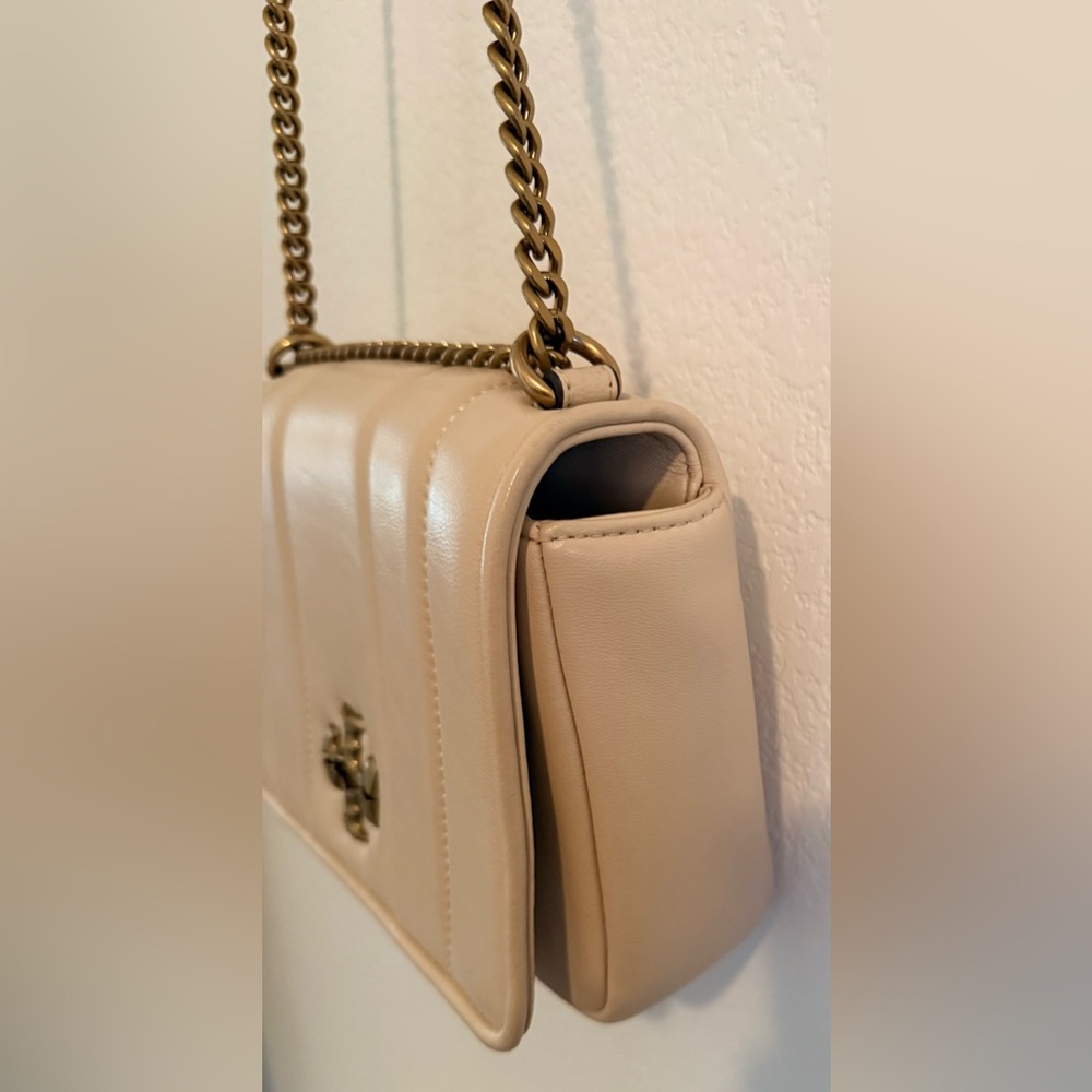 Tory Burch Kira chain shoulder bag in a light cream or “brie" color - Picture 3 of 16
